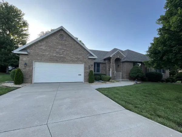 3700 E Dartmoor CT, Springfield, MO 65802
