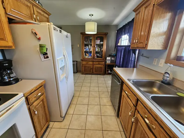 211 Arrowhead RD, Willard, MO 65781