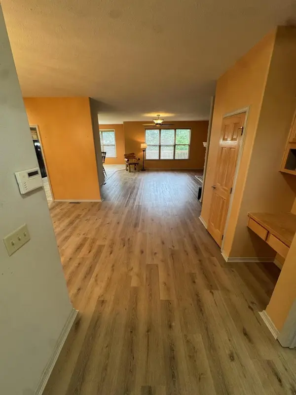 94 Ashwood LN, Branson West, MO 65737