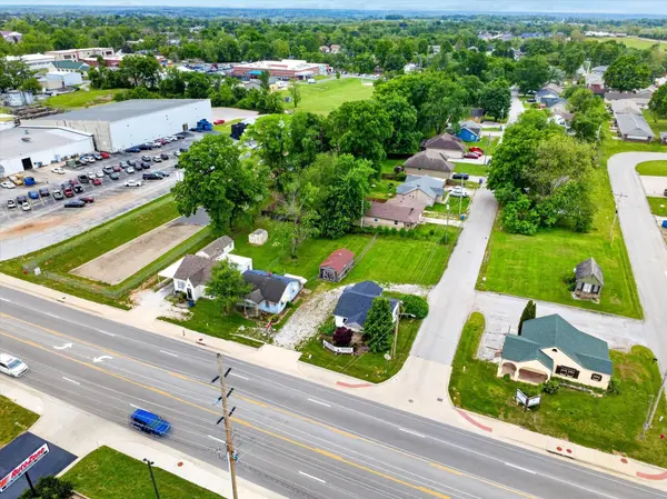 212 W Mount Vernon ST, Nixa, MO 65714