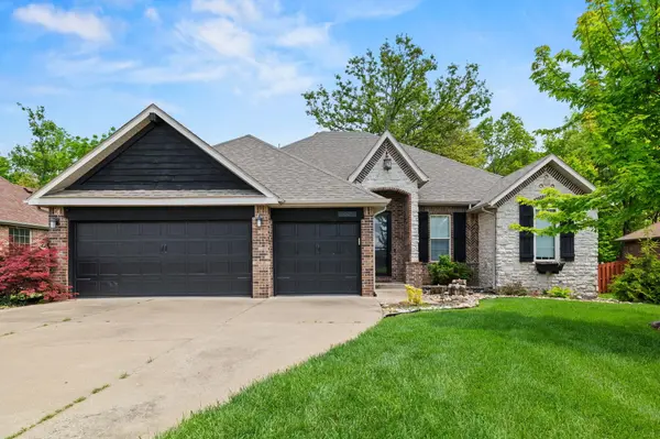 5620 S Winsor DR, Battlefield, MO 65619