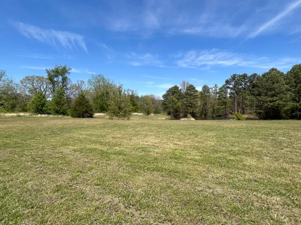 8307 Highway 63, Houston, MO 65483