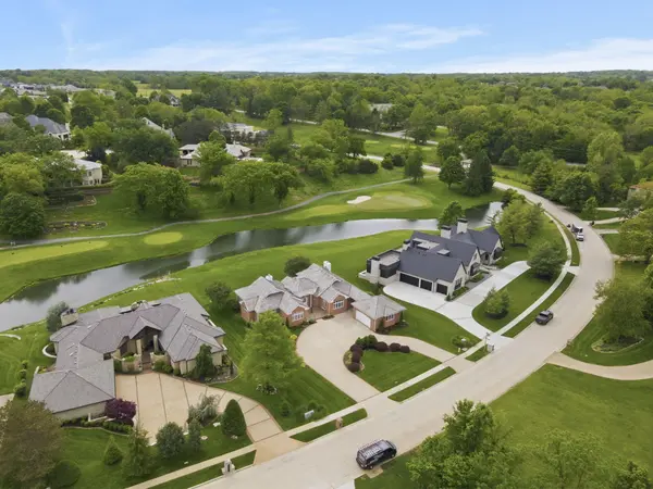5722 S Castlebay DR, Springfield, MO 65809