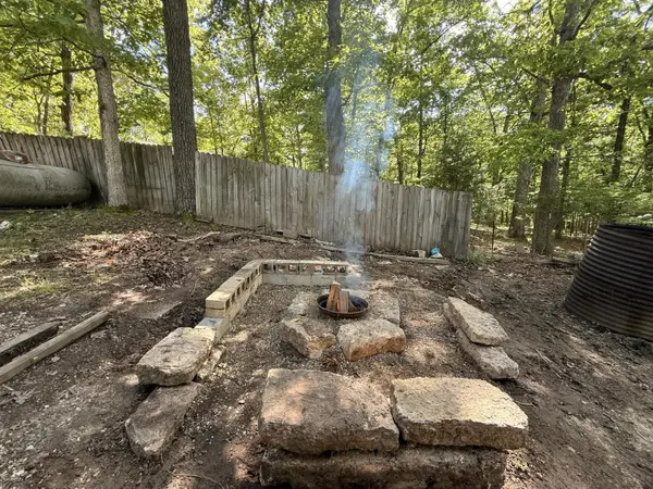 179 Dallas RD, Cedarcreek, MO 65627