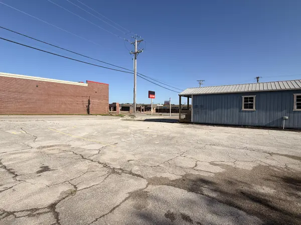 202 32 ST, Stockton, MO 65785
