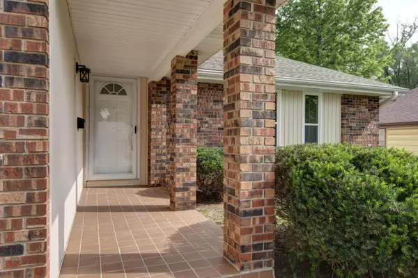 941 W Glenwood ST, Springfield, MO 65807