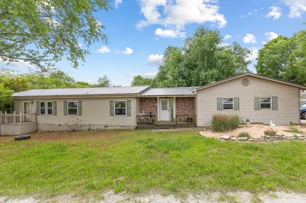 210 Molly LN, Rockaway Beach, MO 65740
