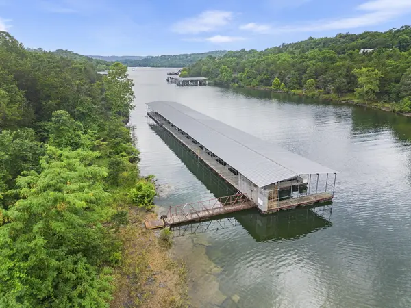 42 White Eagle LN, Reeds Spring, MO 65737