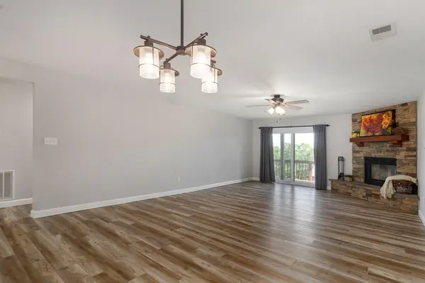 91 Port DR #3, Kimberling City, MO 65686