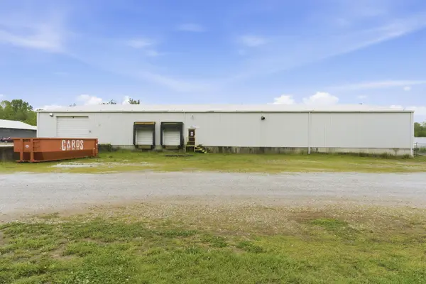 790 W 10th ST, Cassville, MO 65625