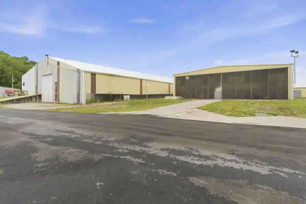 790 W 10th ST, Cassville, MO 65625