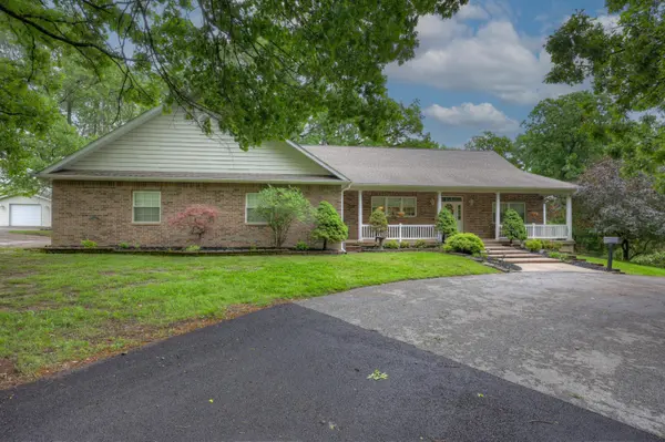 1111 Peterson Road, Neosho, MO 64850