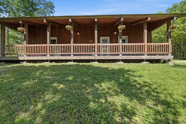 9004 Timber DR, Mountain Grove, MO 65711