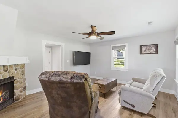 4706 Flat Creek RD, Cape Fair, MO 65624