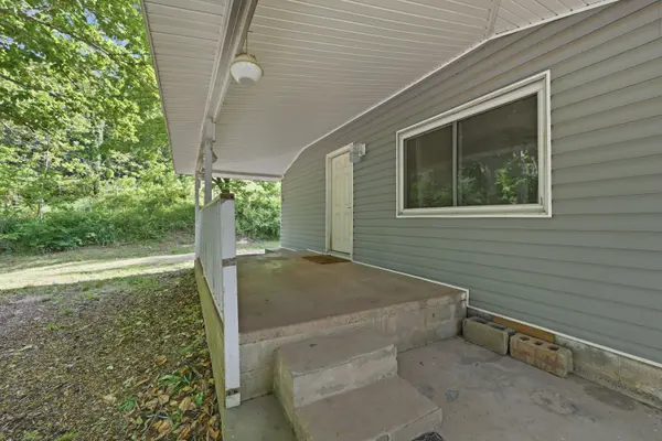 5099 Maple Drive, Neosho, MO 64850