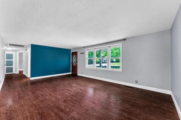 120 Holyoke ST, Hollister, MO 65672