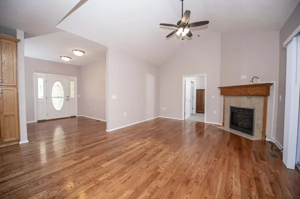 1376 N Sandy Creek CIR #3, Nixa, MO 65714