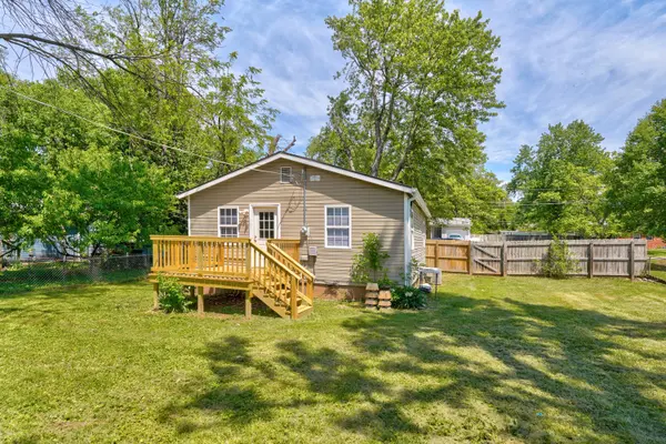 2938 W Grand ST, Springfield, MO 65802