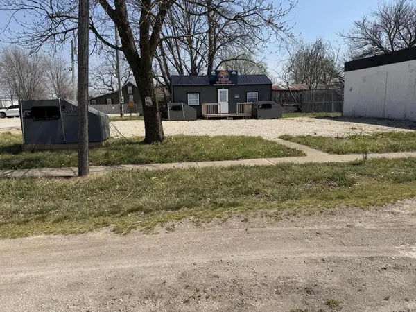 120 N Main ST, Seymour, MO 65746