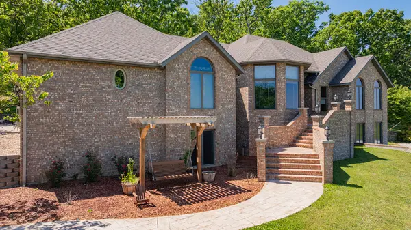 11755 N Farm Road 177, Fair Grove, MO 65648