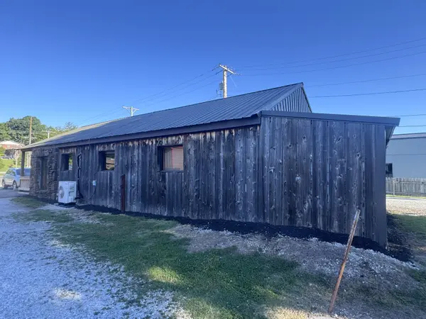 729 S Neosho BLVD, Neosho, MO 64850