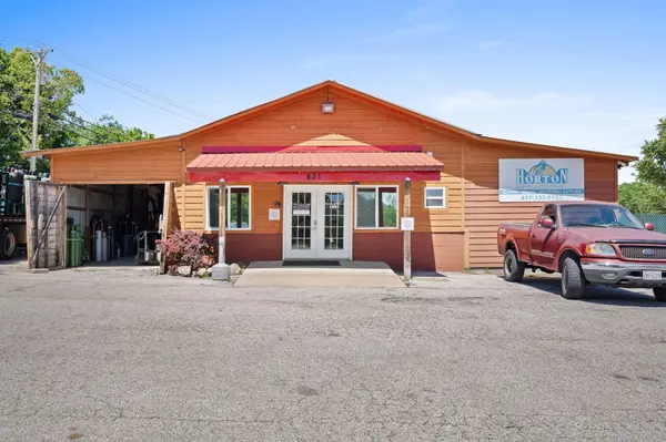 431 1st ST, Hollister, MO 65672