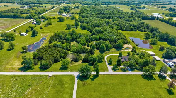 2732 S Farm Road 241, Rogersville, MO 65742