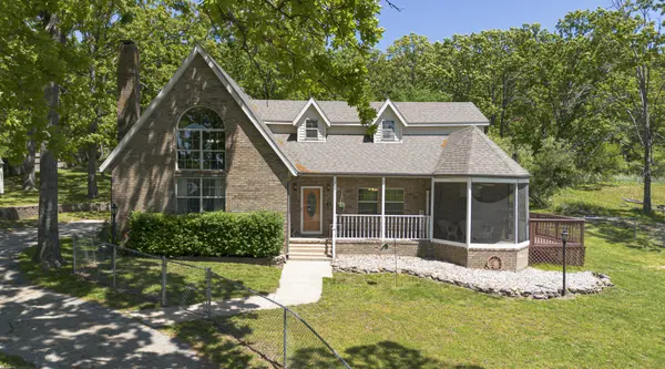 137 Hillside LOOP, Marshfield, MO 65706