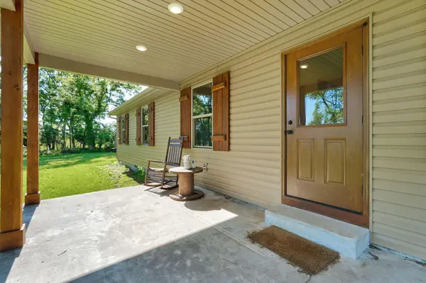 18519 Farm Road 2000, Aurora, MO 65605