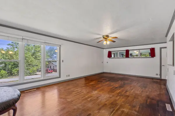 218 N 4th ST, Branson, MO 65616