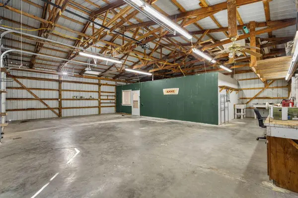 121 Forest LN, Kimberling City, MO 65686