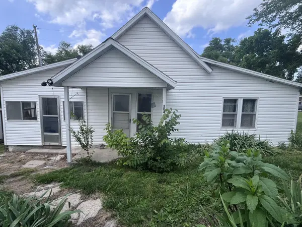 107 N Lister Street, Ava, MO 65608