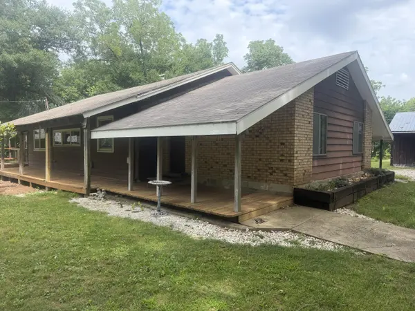 2421 E Delana ST, Springfield, MO 65804