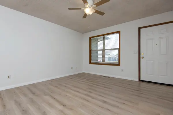 1421 W Rainey ST, Ozark, MO 65721
