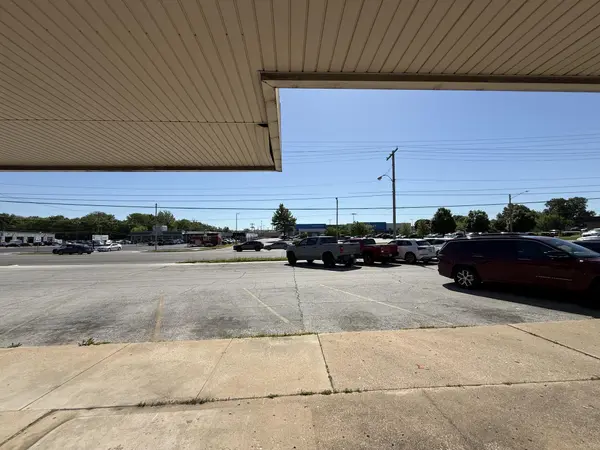 1327 S Glenstone AVE, Springfield, MO 65804
