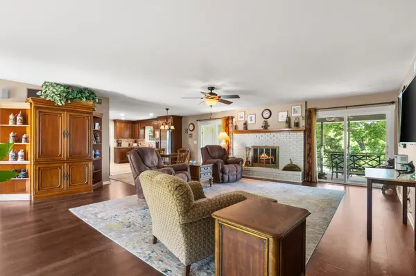 9 Bridgeview DR, Kimberling City, MO 65686