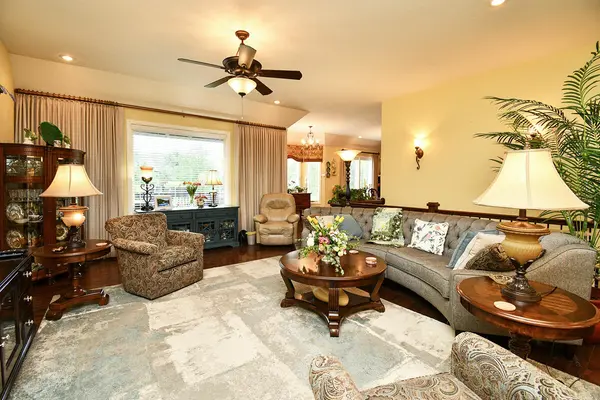 1402 N Rockingham AVE, Nixa, MO 65714