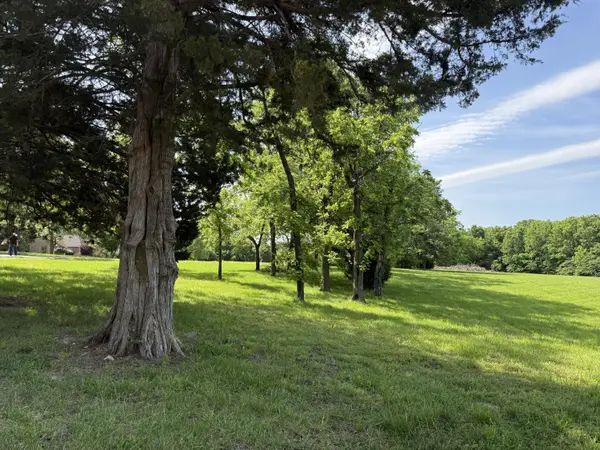4261 S 94th RD, Bolivar, MO 65613