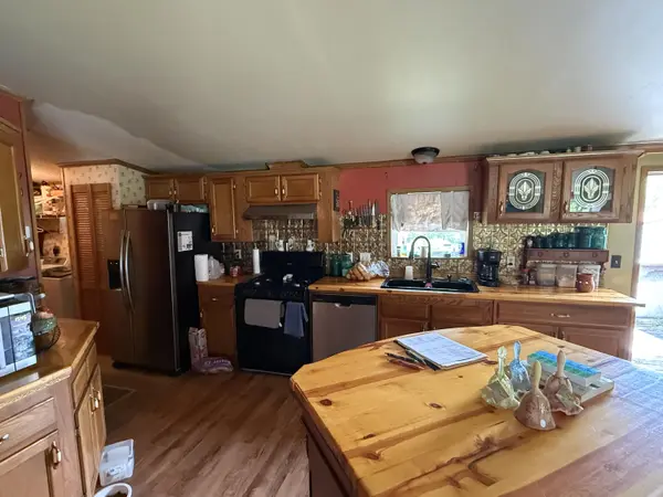 9123 Farm Road 1232, Aurora, MO 65605