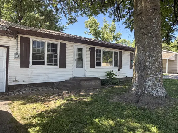 4 Burgoyne DR, West Plains, MO 65775