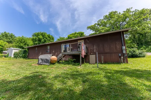 302 W 5th ST, Hardy, AR 72542
