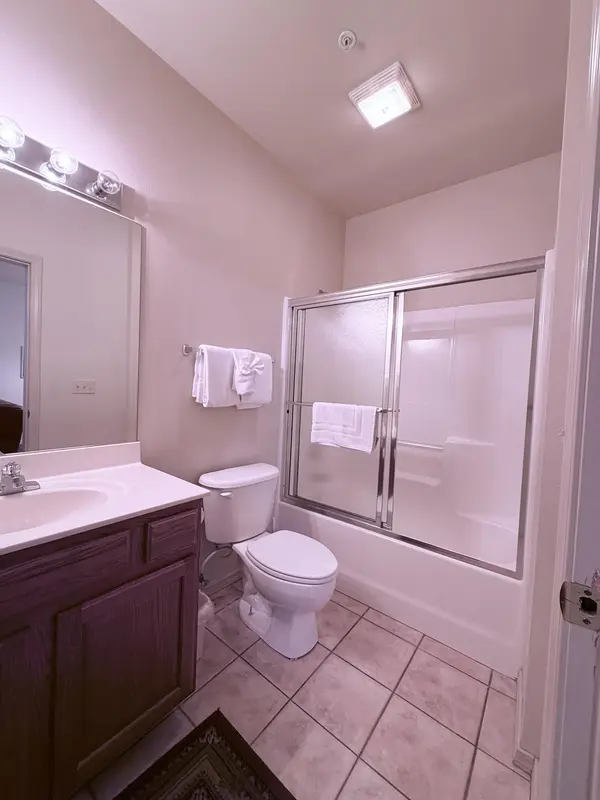 1091 Golf DR #Apt 1, Branson West, MO 65737
