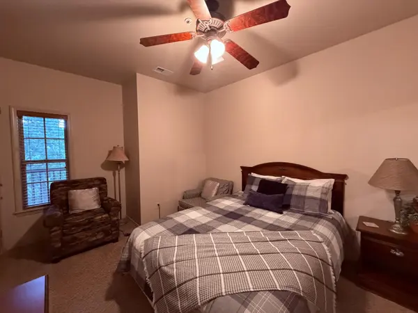1091 Golf DR #Apt 1, Branson West, MO 65737