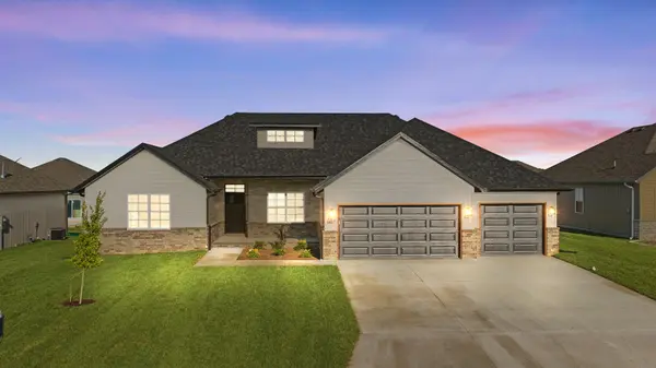 1417 N Collins Drive, Republic, MO 65738