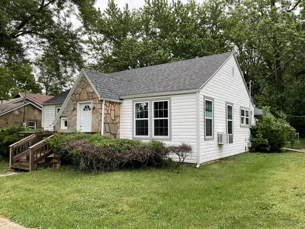 410 N Division ST, Seymour, MO 65746
