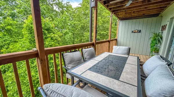 321 Notch LN #6, Branson West, MO 65737