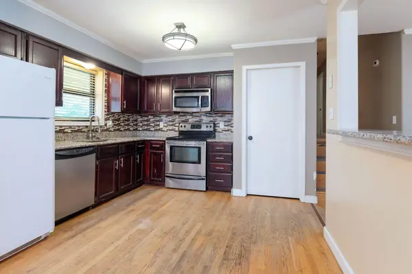 610 Pocahontas ST, Branson, MO 65616