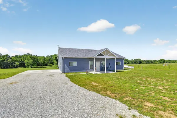 25385 U.S. 54, Walker, MO 64790