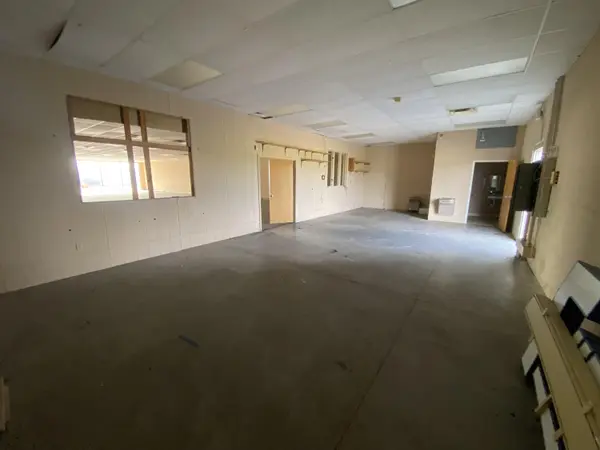 122 W George E Phelps BLVD, Carthage, MO 64836