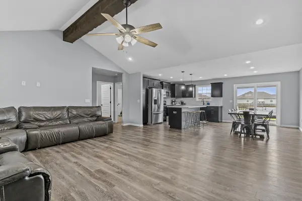 233 N Karen CIR, Seymour, MO 65746